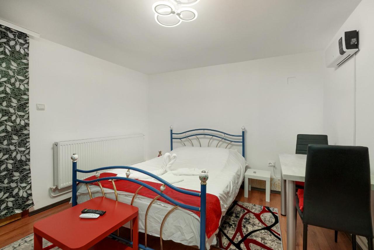 Stone Gate Apartment #3 บูคาเรสต์ ภายนอก รูปภาพ