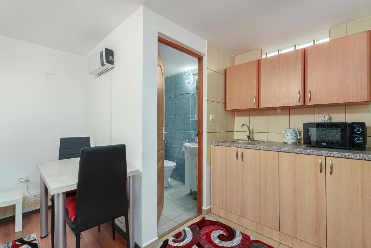 Stone Gate Apartment #3 บูคาเรสต์ ภายนอก รูปภาพ